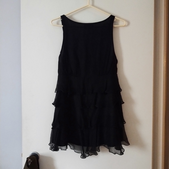 Elizabeth & James The Row Black Silk Tiered Ruffles Top M - Picture 4 of 5